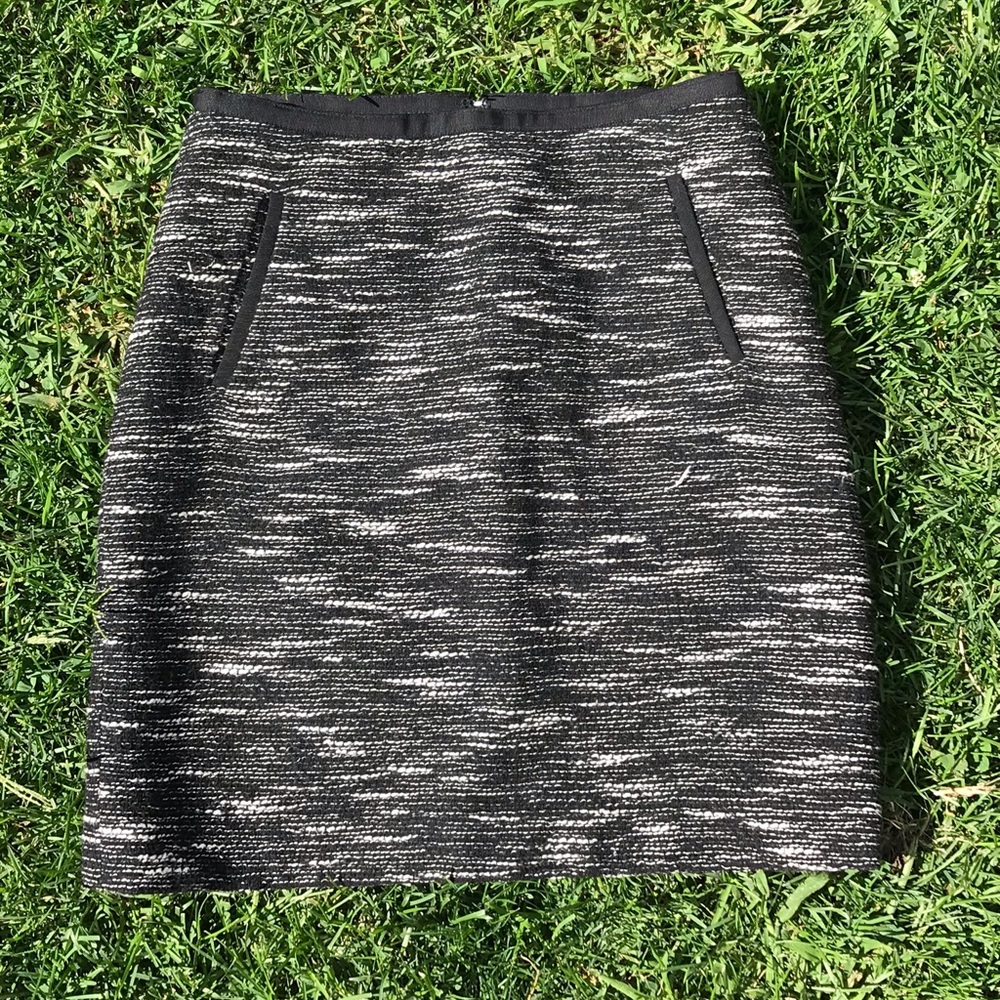 Light washed Talbots woolen pencil skirt